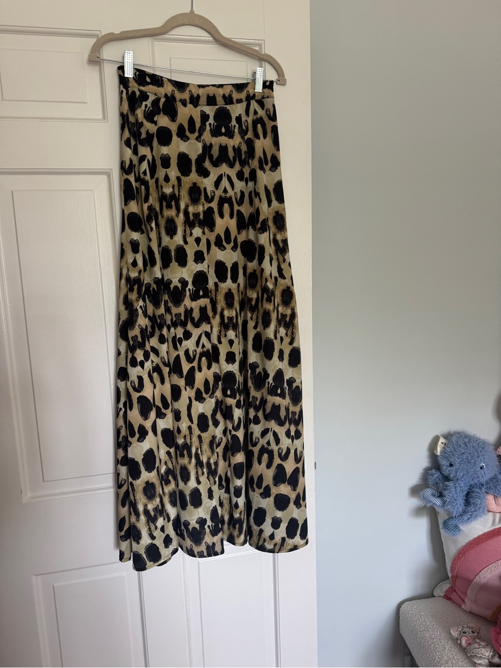 Show Me Your Mumu Black & Beige Leopard-Print flowy maxi skirt size S